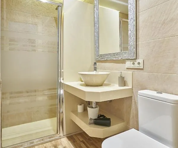 Historico Universidad Iii Апартаменти *