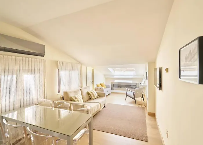 Апартаменти Historico Universidad Iii *